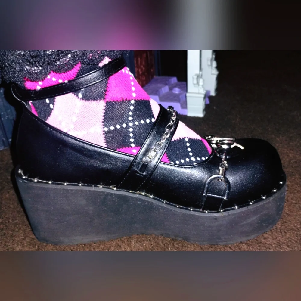 Women's Black Mary Jane Goth Platform Buckle Shoes w/ Heart & Chain accents